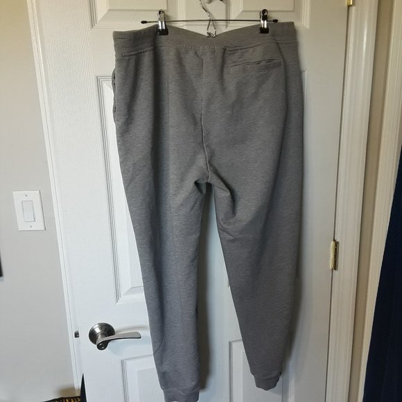 Banana Republic French Terry Jogger - Picture 5 of 8